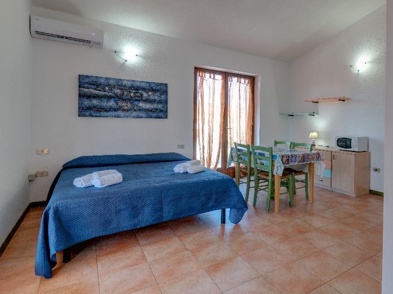 Residence Le Pavoncelle Santa Teresa Gallura Buitenkant foto
