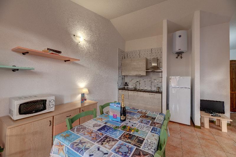 Residence Le Pavoncelle Santa Teresa Gallura Buitenkant foto